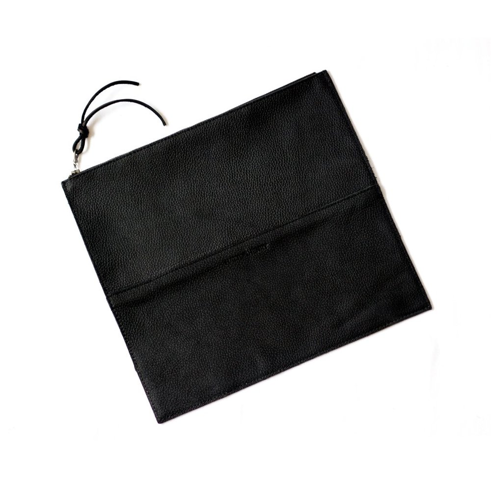 Hatton Henry Foldover Clutch in Onyx Black